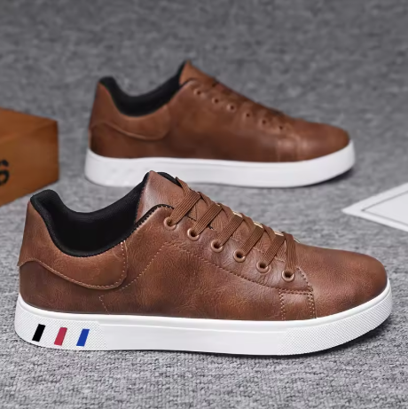 Lässige Turnschuhe aus Leder